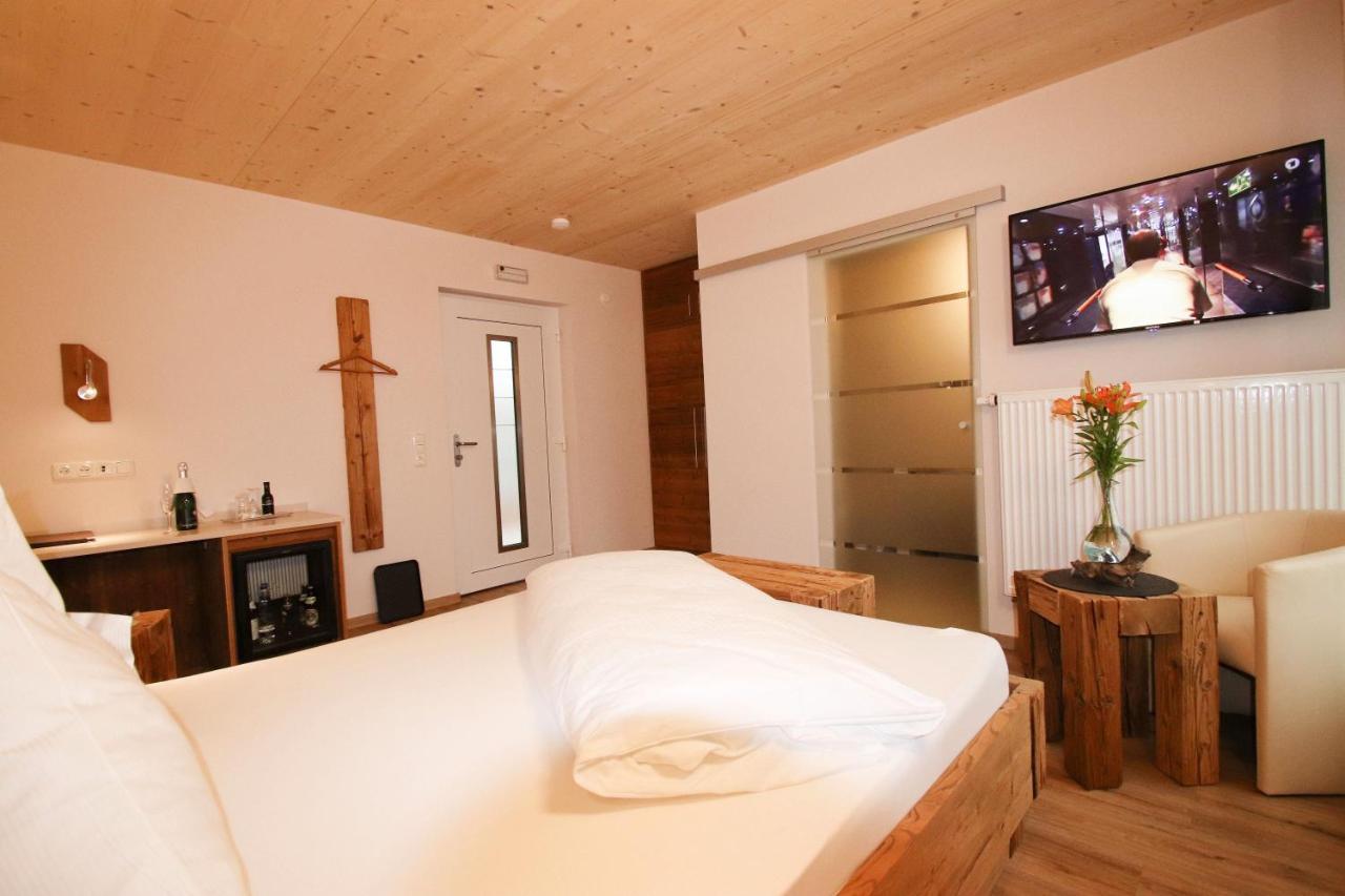 Hotel-Restaurant Gasthaus Bonimeier Niedergottsau Екстериор снимка