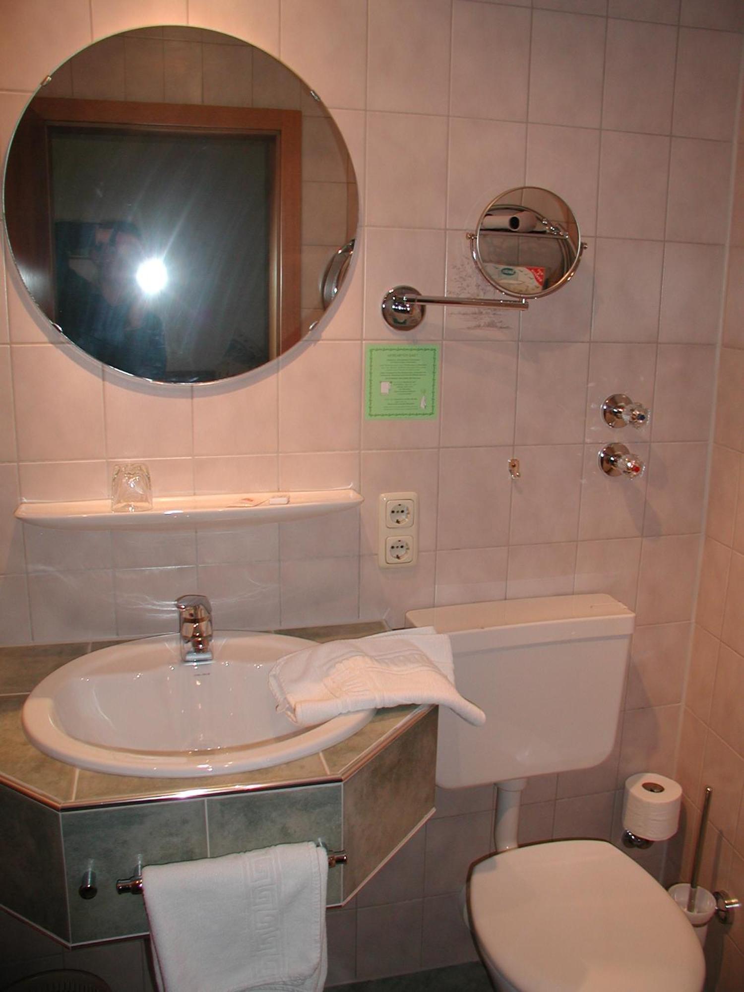 Hotel-Restaurant Gasthaus Bonimeier Niedergottsau Екстериор снимка