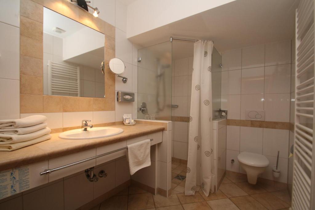 Hotel-Restaurant Gasthaus Bonimeier Niedergottsau Стая снимка