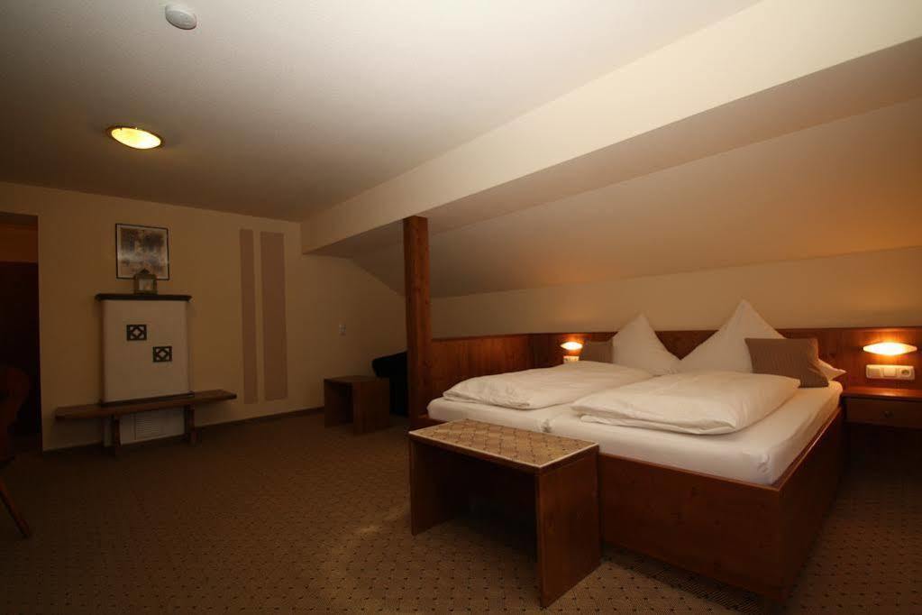 Hotel-Restaurant Gasthaus Bonimeier Niedergottsau Екстериор снимка